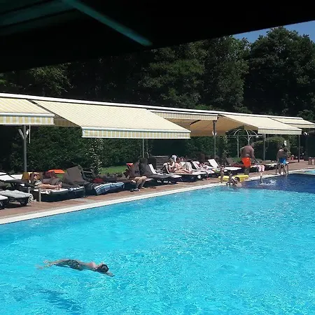 House Garden Park Hotel