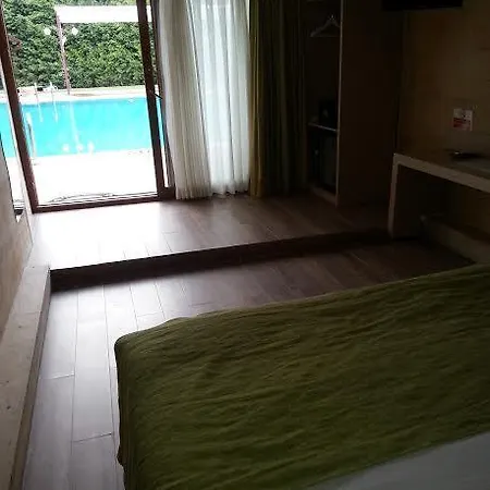 House Garden Park 2*