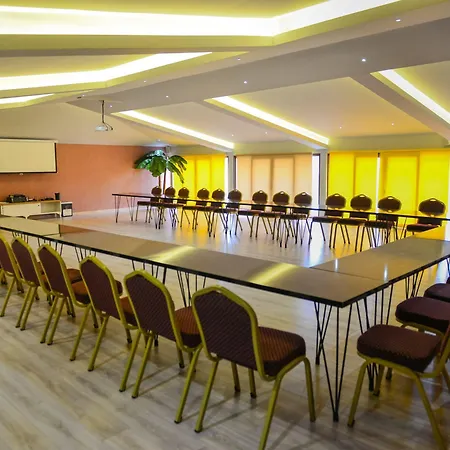 House Garden Park Hotel 2*