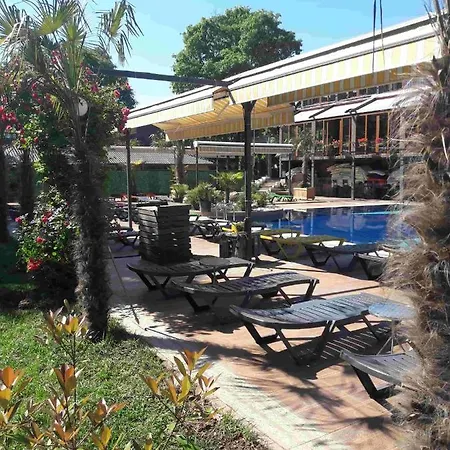 House Garden Park Hotel 2*